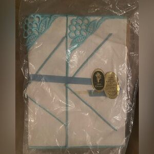 New in package Vintage Lady Christina linen place mats and napkins